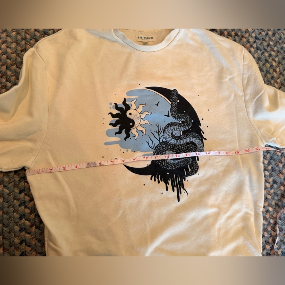 Earthbound Trading Company Sweatshirt - Picture 6 of 8